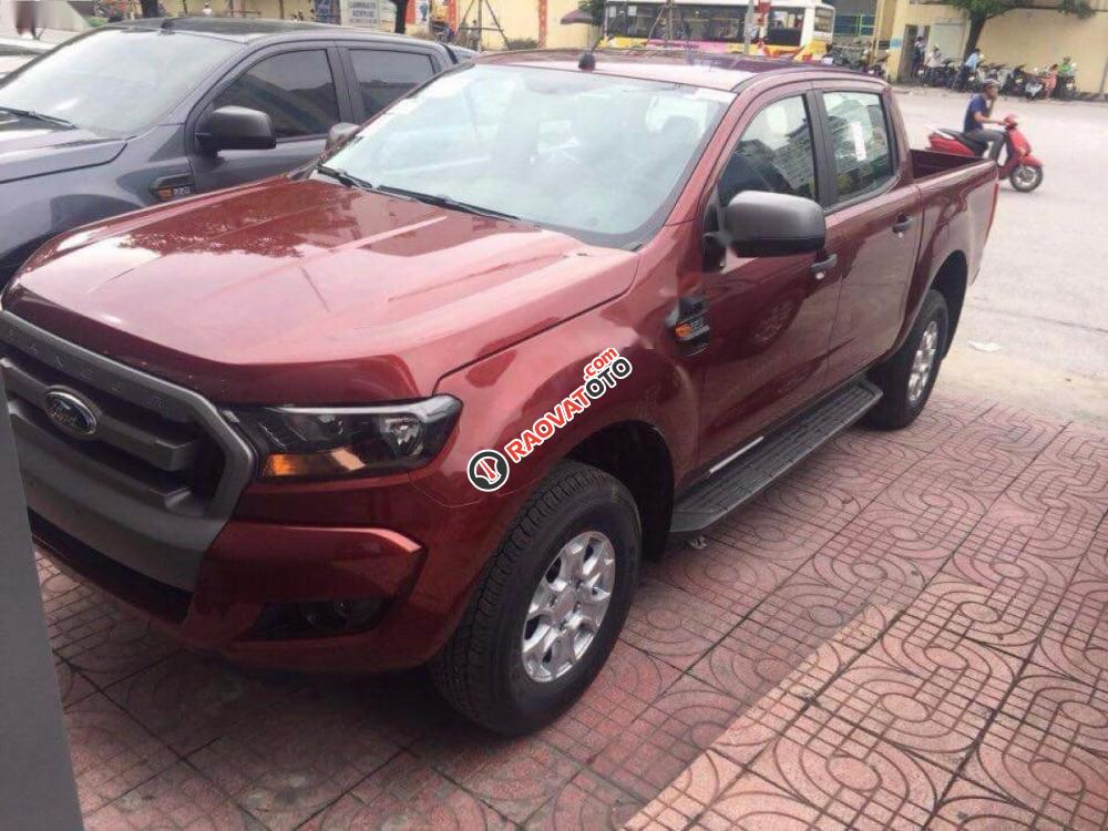 Bán xe Ford Ranger XLS 2.2L 4x2 MT đời 2017, màu đỏ, nhập khẩu nguyên chiếc, 644tr-0