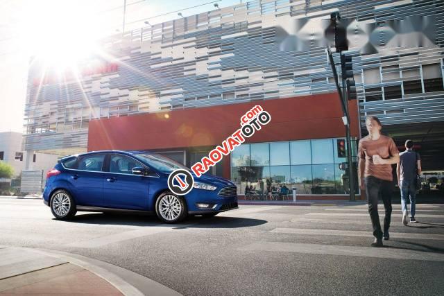 Bán Ford Focus đời 2017, màu xanh lam giá cạnh tranh-1