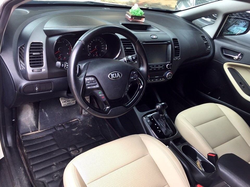 Bán xe Kia Cerato đời 2016, màu trắng, nhập khẩu -1