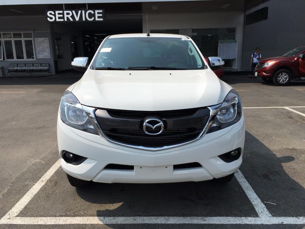 Bán ô tô Mazda BT 50 2017, màu trắng, xe nhập-4