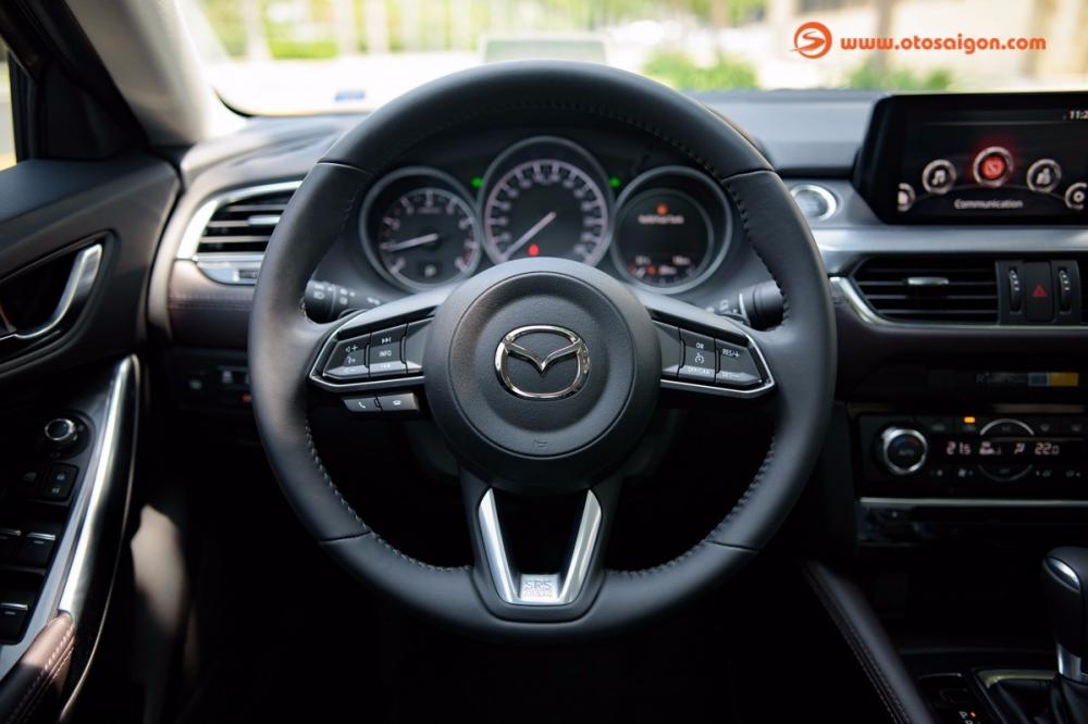 Cần bán xe Mazda 6 Facelift đời 2017, màu trắng, nhập khẩu-5