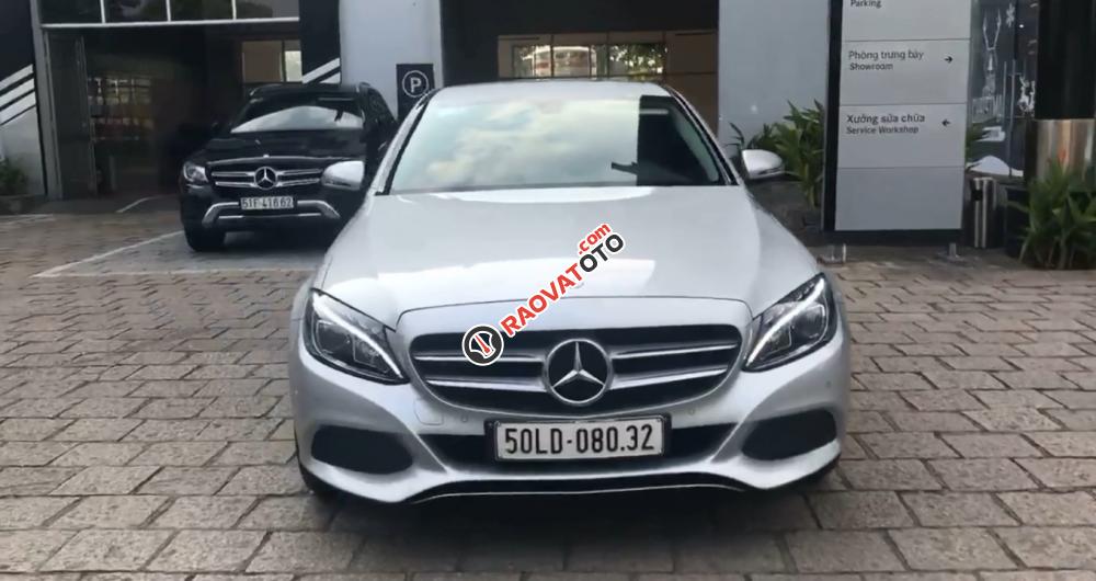 Bán xe Mercedes C200 2016, chỉ trả 360 triệu nhận xe ngay và luôn-0