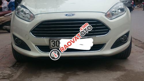 Cần bán gấp Ford Fiesta 1.5 AT đời 2014, màu trắng, giá tốt-0