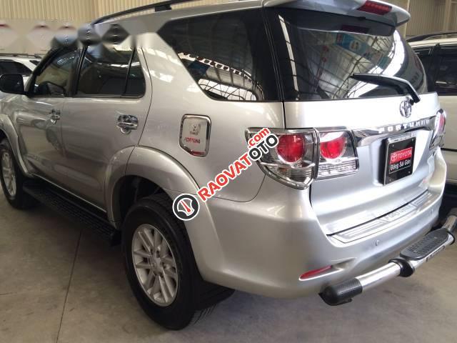 Bán Toyota Fortuner 2.7V năm 2012, màu bạc, 740tr-1