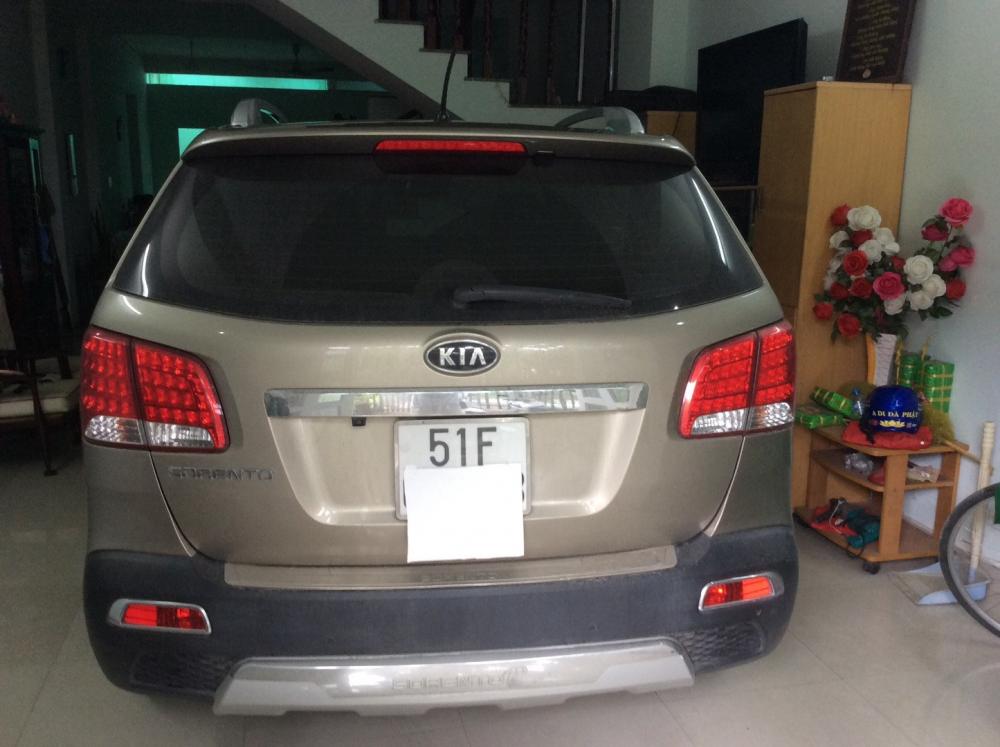 Bán xe Kia Sorento đời 2015, màu vàng, nhập khẩu -11