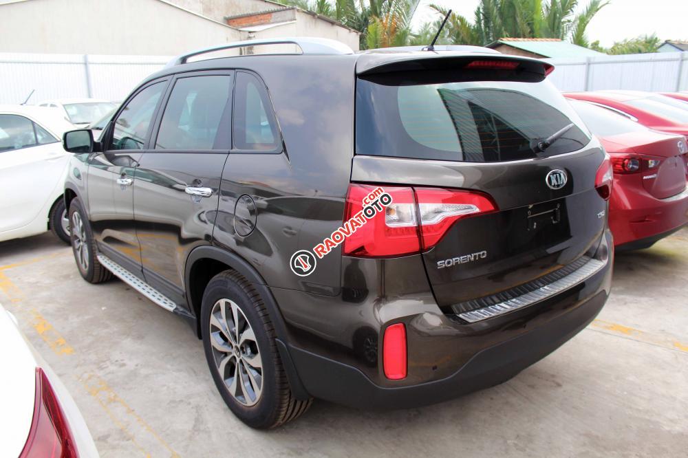 Kia Sorento GAT nâu máy xăng, chỉ 200 triệu nhận xe. Liên hệ 090 1243 628 tại SR Tiền Giang-2