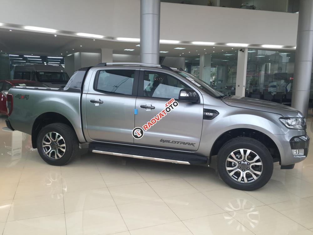 Bán xe Ford Ranger 3.2 giá tốt xe đủ màu giao ngay, hỗ trợ trả góp 80% giá xe-1