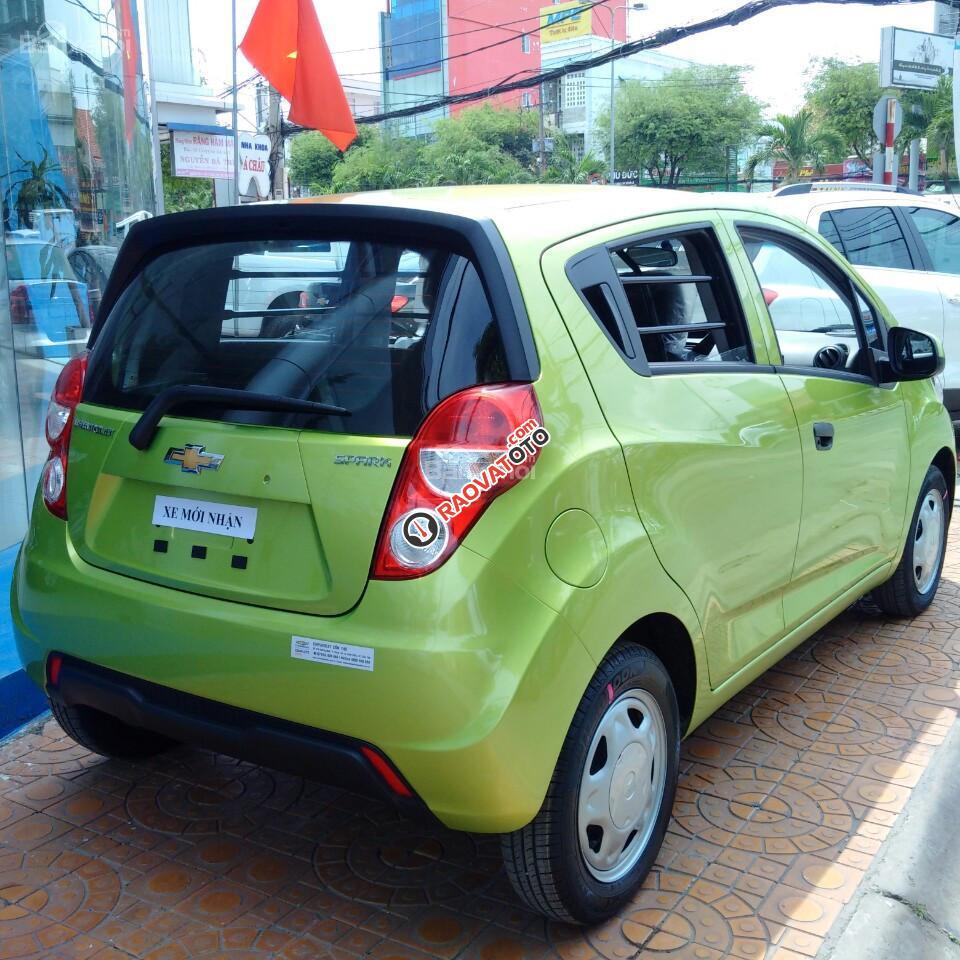 Chevrolet Spark 2017, hỗ trợ vay ngân hàng 80%. Gọi Ms. Lam 0939193718-2