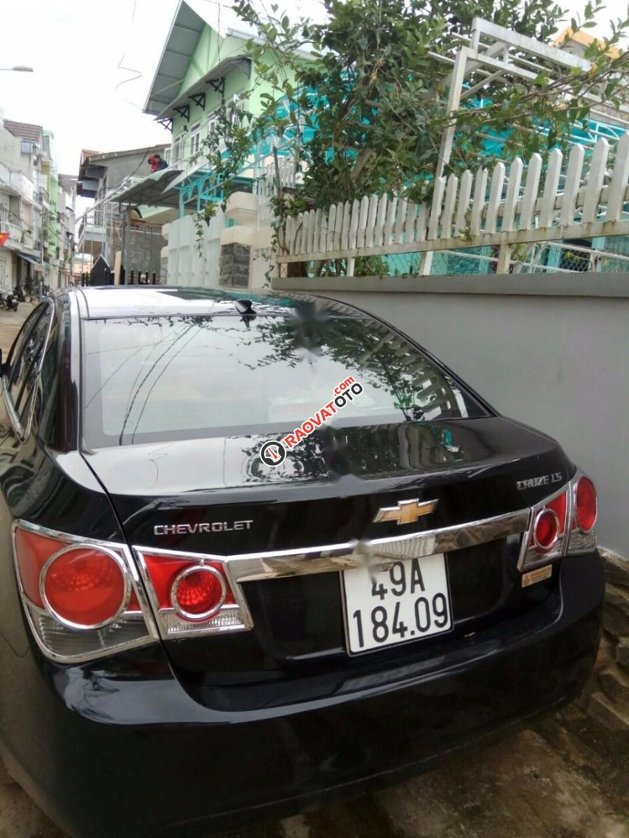 Bán Chevrolet Cruze đời 2010, màu đen chính chủ, giá 295tr-0