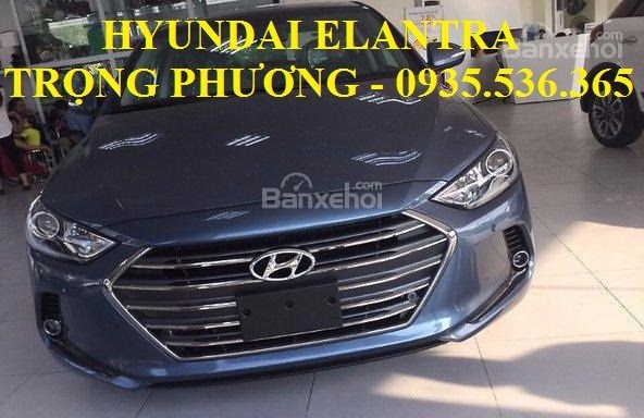 Cần bán Hyundai Elantra đời 2017, màu đen, nhập khẩu-2