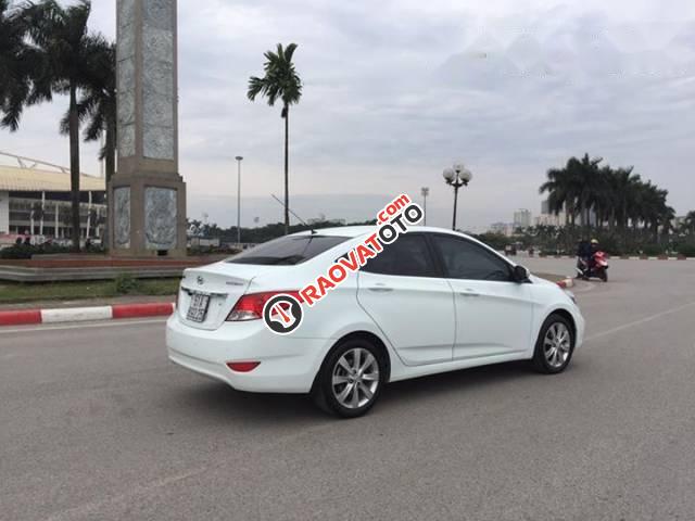 Cần bán xe Hyundai Accent MT đời 2012, màu đen số sàn-5