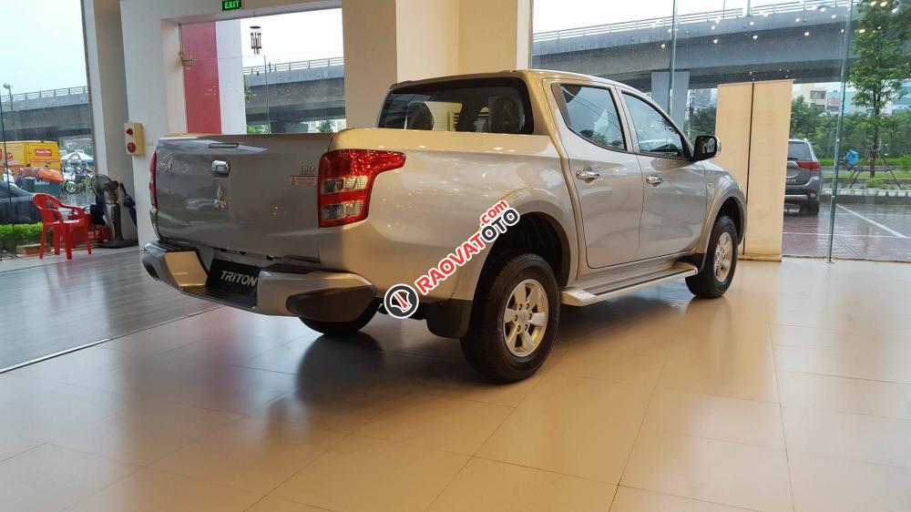 Mitsubishi Triton 2.5 MT 4x2 EURO4, màu bạc, nhập khẩu model 2018-5