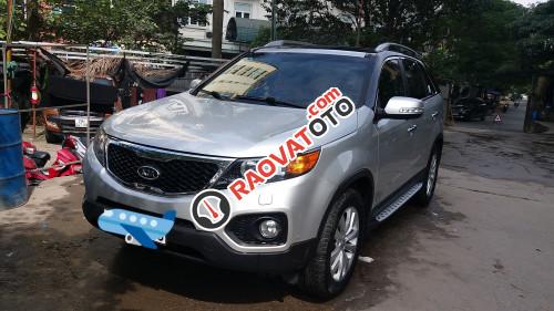 Cần bán gấp Kia Sorento 2.4 AT 2010, màu bạc chính chủ-0