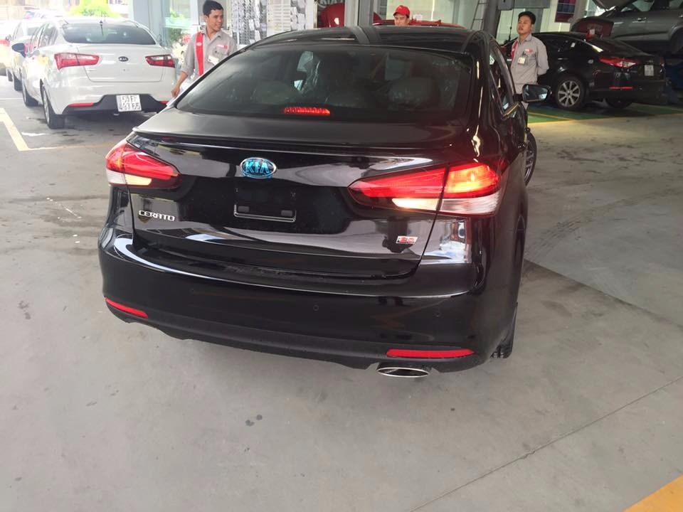 Bán Kia Cerato đời 2017, màu trắng, nhập khẩu, số sàn-14