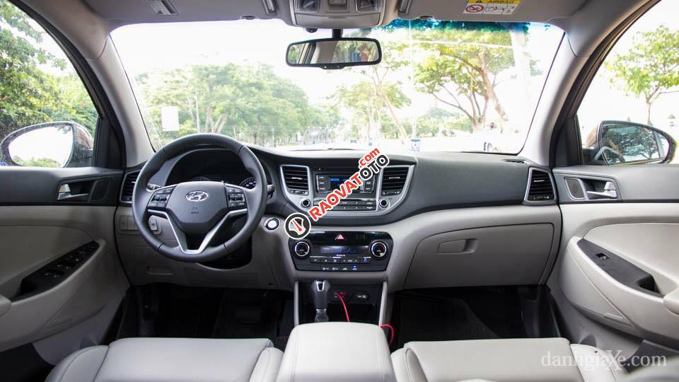 BÁN Hyundai Tucson 2.0 AT (ĐB) 2018 máy xăng - hỗ trợ vay vốn 80% giá trị xe, hotline 0935904141 - 0948945599-4