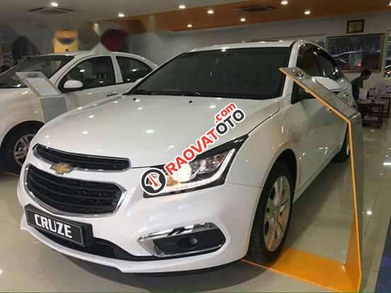 Cần bán xe Chevrolet Cruze đời 2017, màu trắng-3