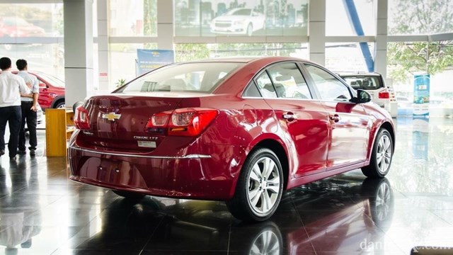 Bán ô tô Chevrolet Cruze 1.6MT đời 2017, màu đỏ, nhập khẩu-3