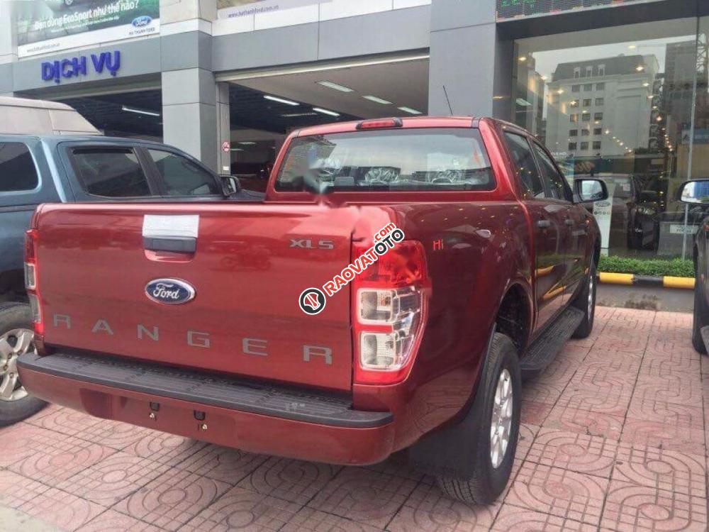 Bán xe Ford Ranger XLS 2.2L 4x2 MT đời 2017, màu đỏ, nhập khẩu nguyên chiếc, 644tr-1