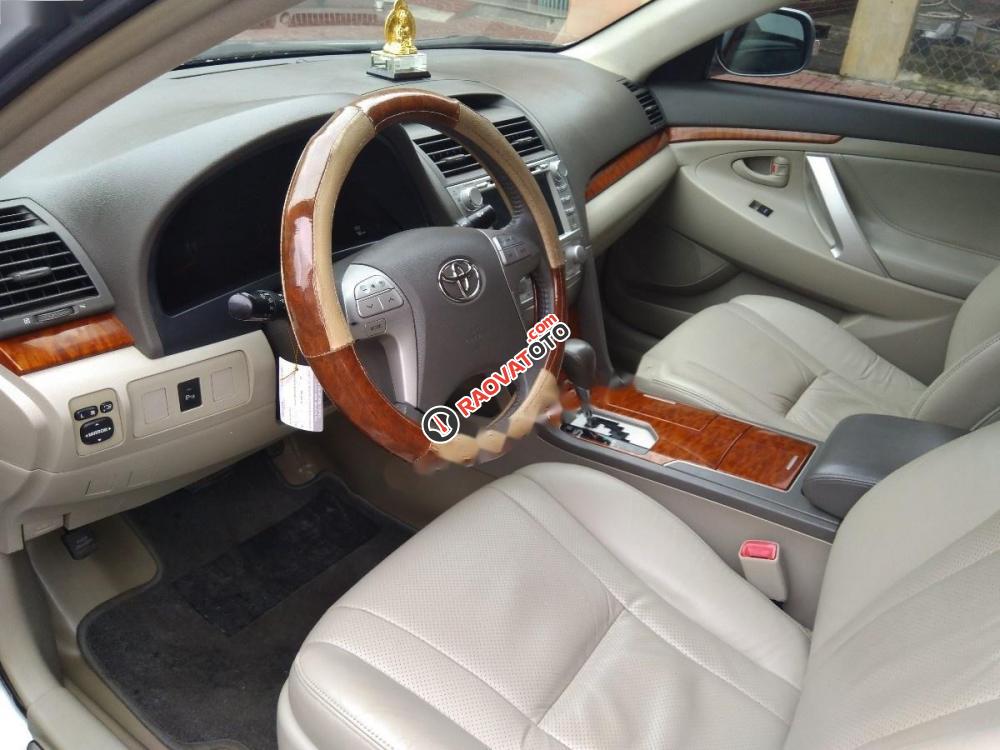 Cần bán lại xe Toyota Camry 2.4G đời 2010, màu xám chính chủ-0