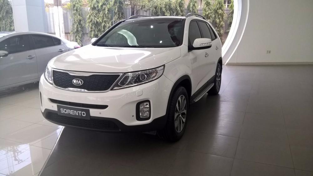 Bán ô tô Kia Sorento sản xuất 2017, màu trắng, nhập khẩu  -6