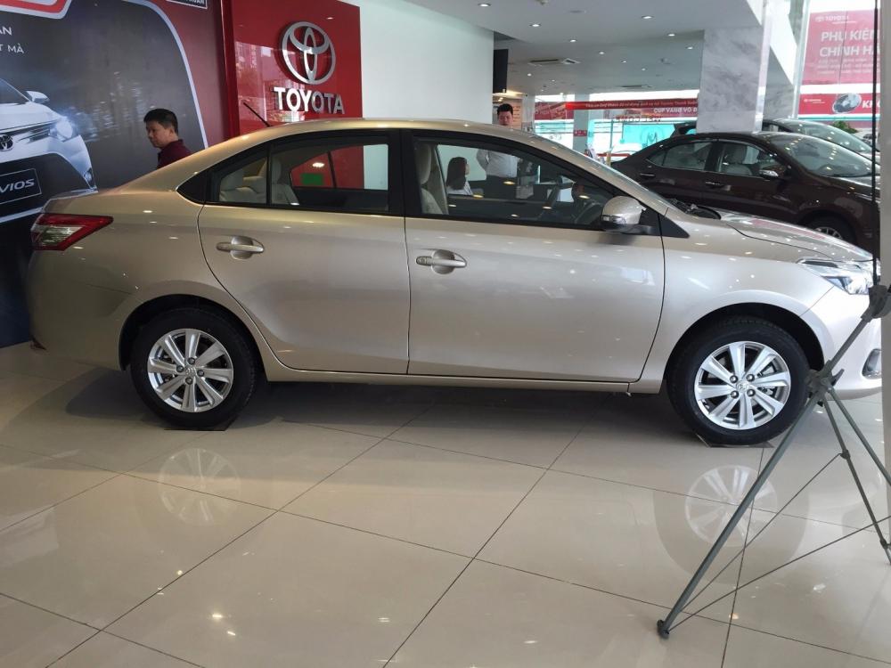 Cần bán Toyota Vios 1.5E MT đời 2017, màu vàng, nhập khẩu  -3