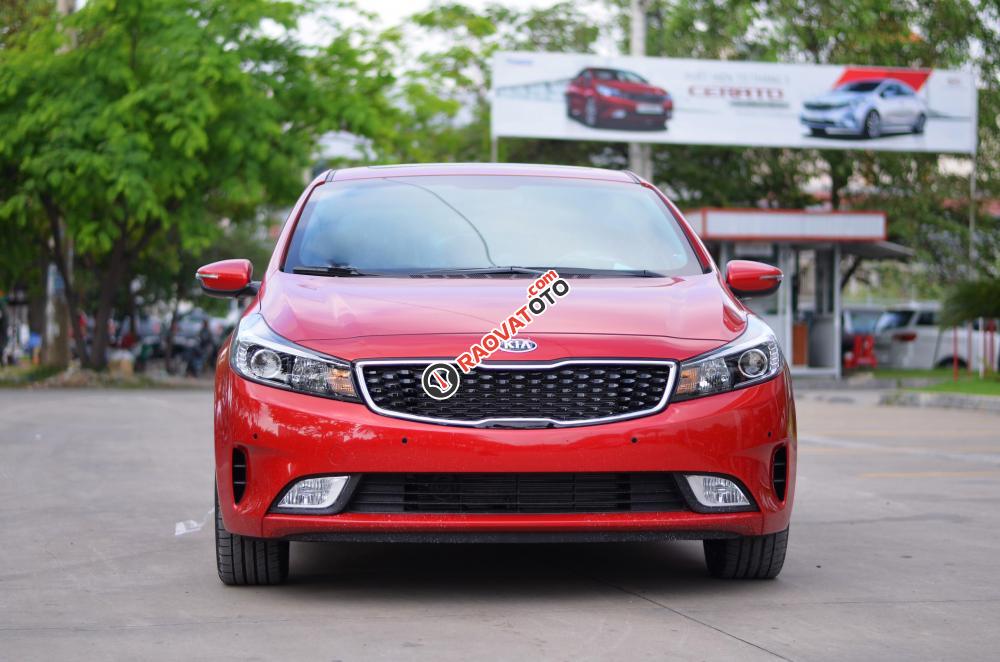 Cần bán Kia Cerato 1.6MT đời 2018, màu đỏ-0