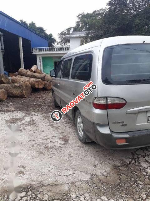 Bán ô tô Hyundai Starex đời 2004, màu bạc số sàn-5