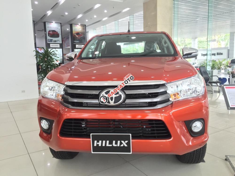 Bán Toyota Hilux 2.4E 2018 xe nhập giao ngay, hỗ trợ trả góp lên tới 90%, hotline: 0948057222-0