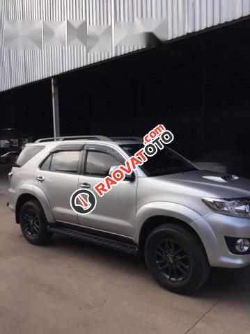 Bán Toyota Fortuner G 2.5MT sản xuất 2015, màu bạc số sàn-1