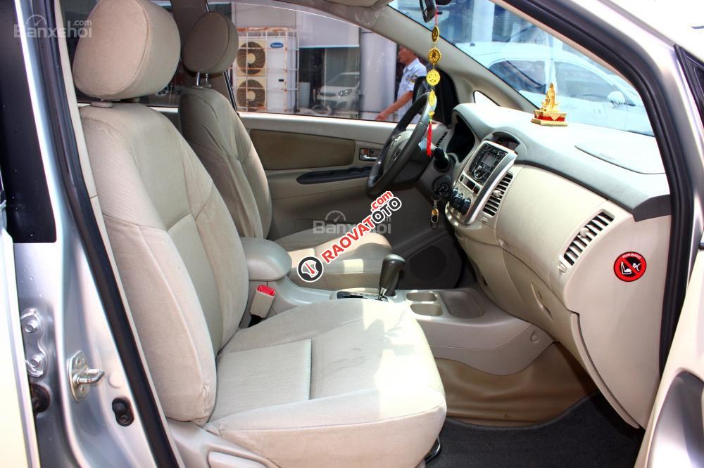 Toyota Innova G 2.0AT đời 2013, màu bạc, giá tốt, 50.000km, 558tr-5