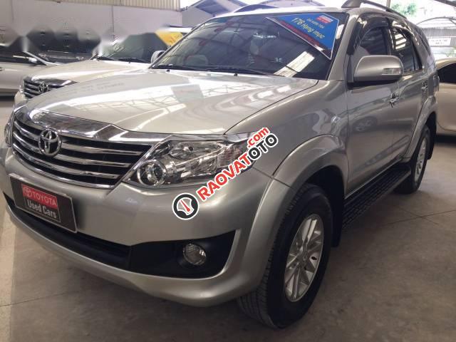 Bán Toyota Fortuner 2.7V năm 2012, màu bạc, 740tr-0