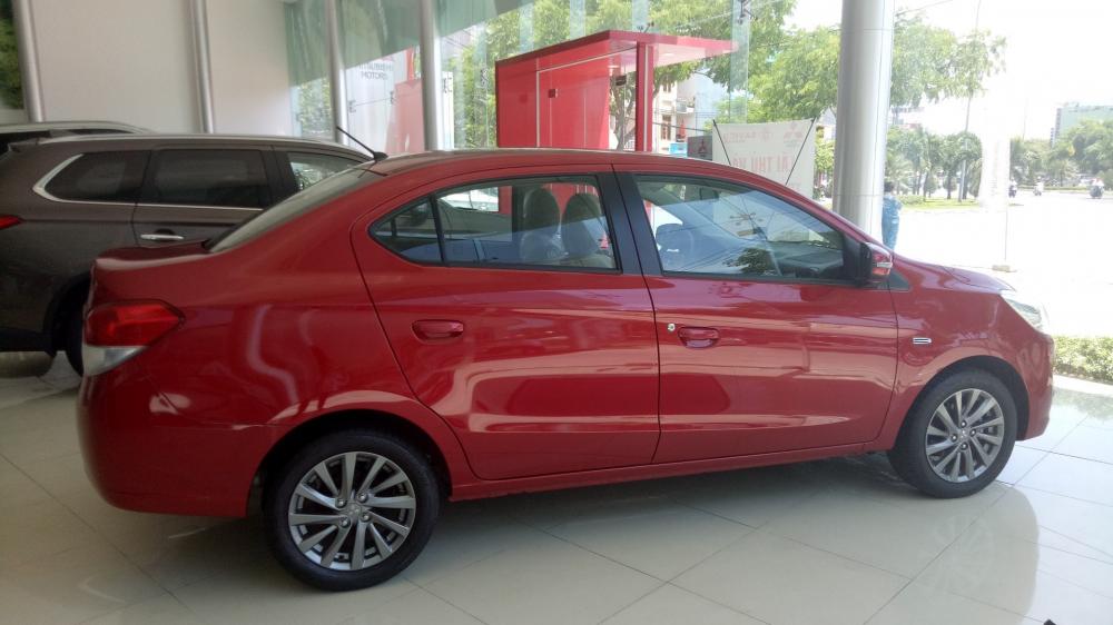 Bán Mitsubishi Attrage đời 2017, màu đỏ, nhập khẩu-16