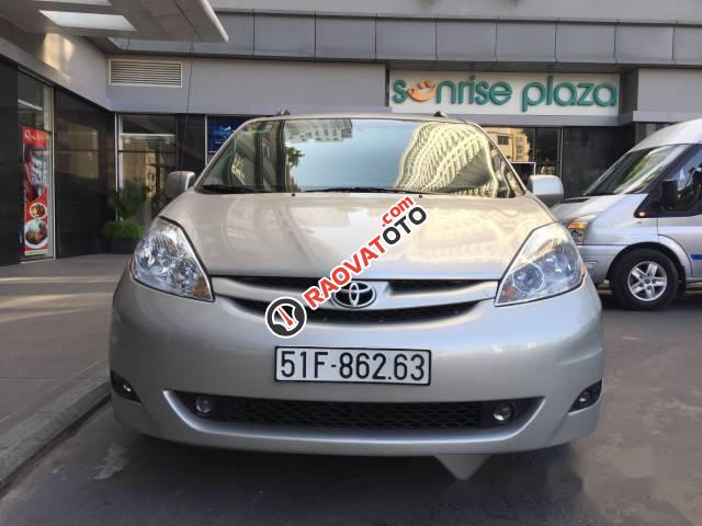 Bán ô tô Toyota Sienna đời 2007, màu bạc, giá chỉ 620 triệu-1