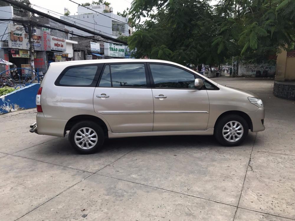 Bán ô tô Toyota Innova đời 2014, nhập khẩu, số tự động-1