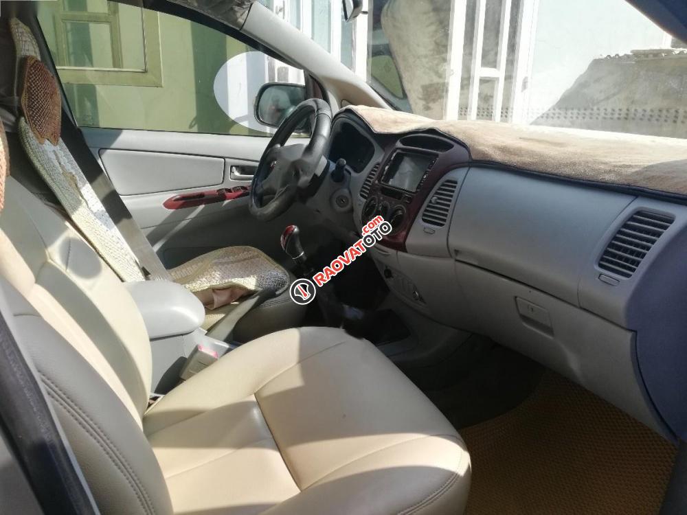 Cần bán Toyota Innova G năm 2007, màu bạc xe gia đình-3