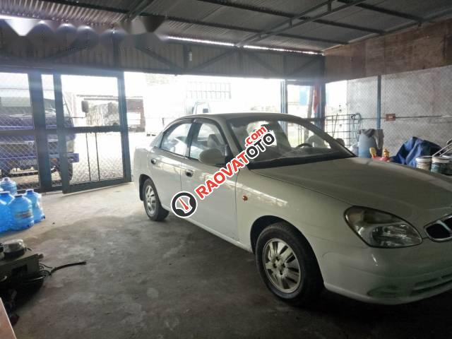 Cần bán gấp Daewoo Nubira sản xuất 2002, màu trắng xe gia đình, giá cạnh tranh-2