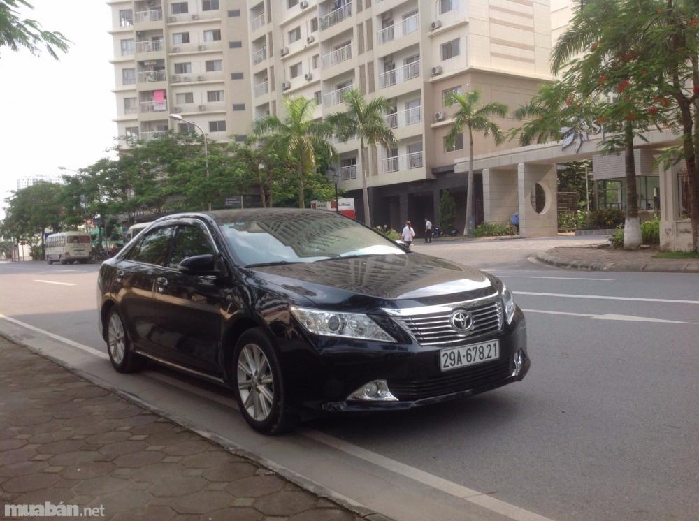 Bán gấp Toyota Camry đời 2014, màu đen, xe nhập-0