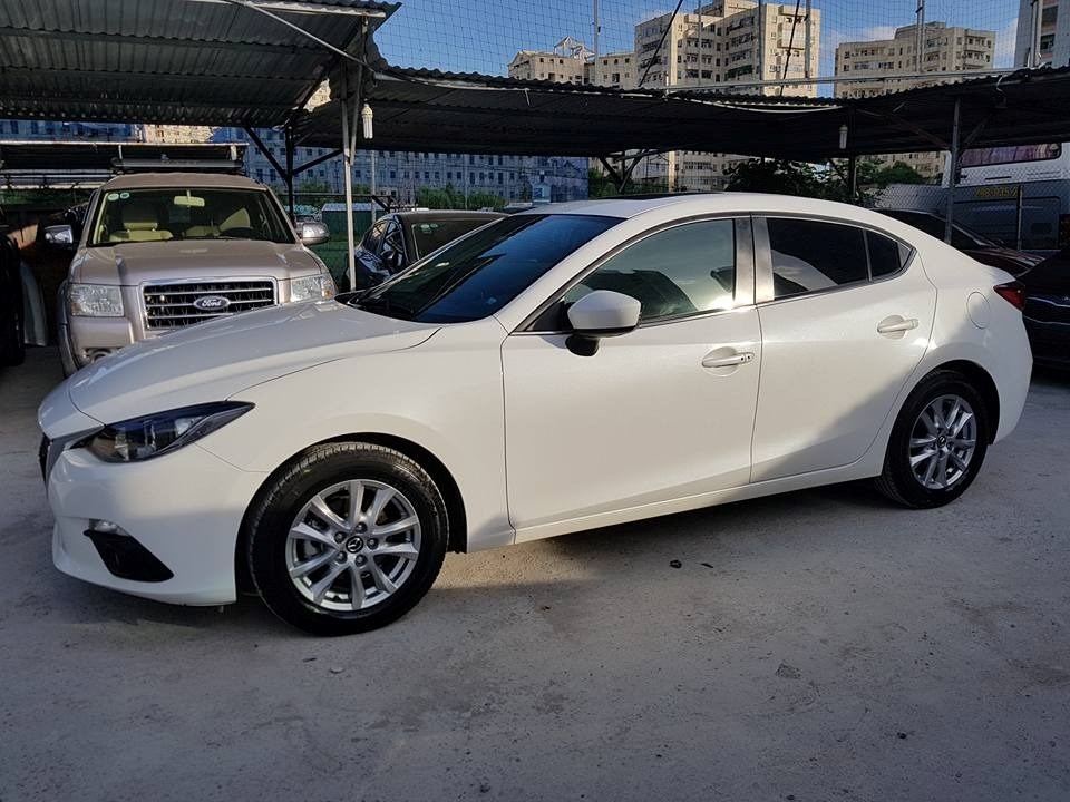 Bán xe Mazda 3 đời 2015, màu trắng, xe nhập, chính chủ-3