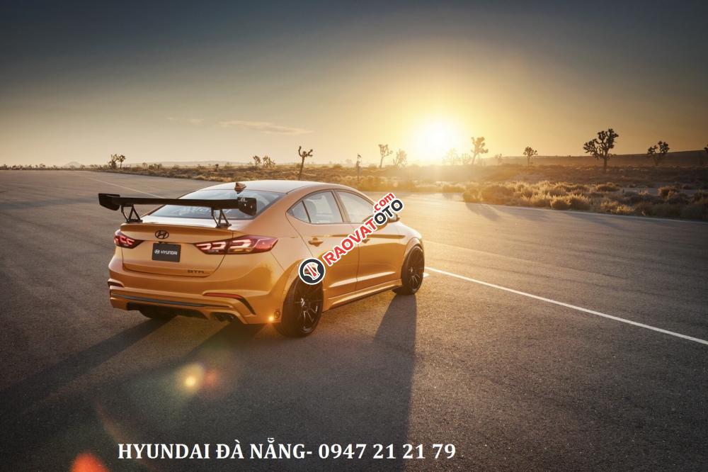 Xe Hyundai Elantra 2018 màu cam - Đà Nẵng, giảm giá 80 triệu, chỉ còn 549 triệu, Lh: 0941 295 79-3