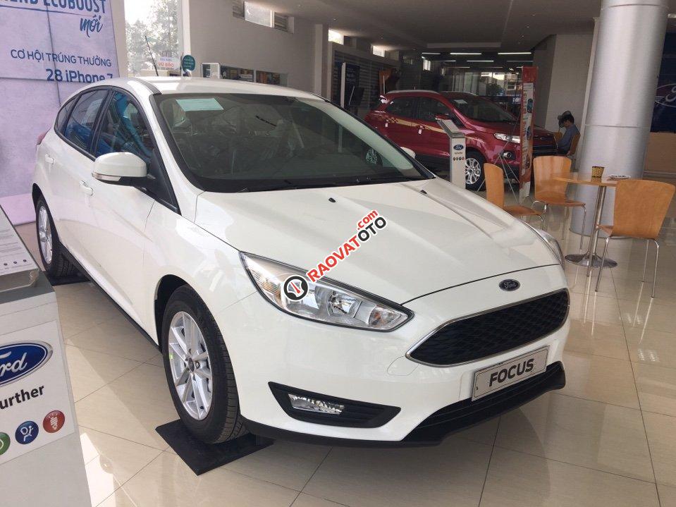 Bán Ford Focus 1.5L AT Ecoboost đời 2018 (xe cao cấp). Giá xe chưa giảm, hotline báo giá xe: 097.140.7753-0