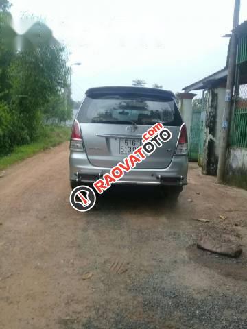 Cần bán xe Toyota Innova G năm 2010-3