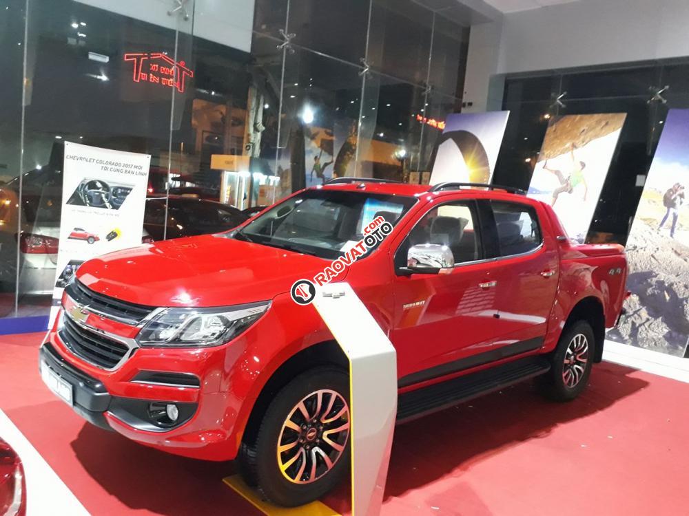 Bán tải Chevrolet Colorado, khuyến mãi cực kỳ lớn, hỗ trợ 100% ngân hàng lãi suất 0.65%, có 5 phiên bản khác nhau-2