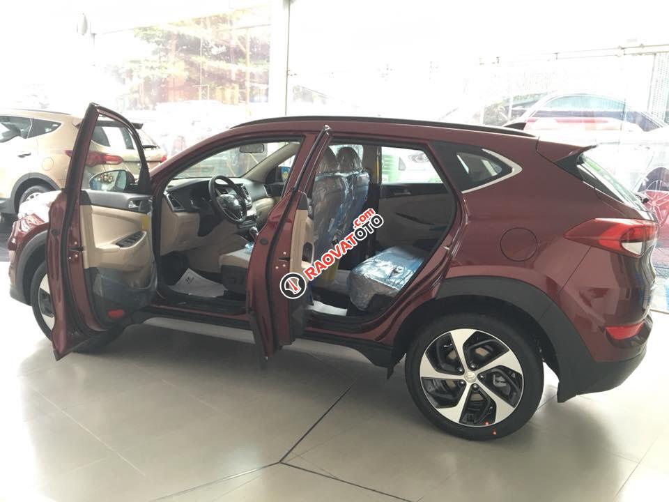 Bán Hyundai Tucson 2.0 2018 AT xăng đặc biệt. Hỗ trợ vay 85% giá trị xe, Hotline đặt xe: 0935.90.41.41 - 0948.94.55.99-1