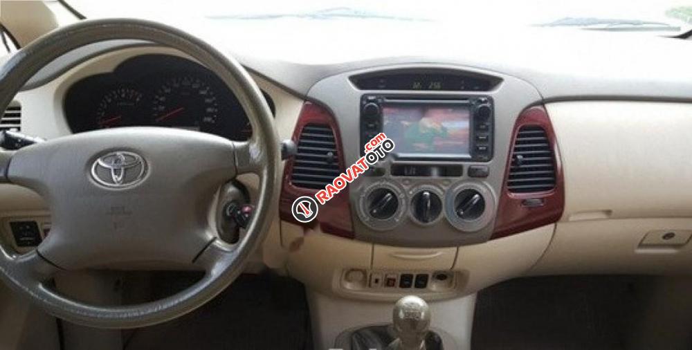 Bán Toyota Innova G đời 2006, màu bạc chính chủ, giá 348tr-2