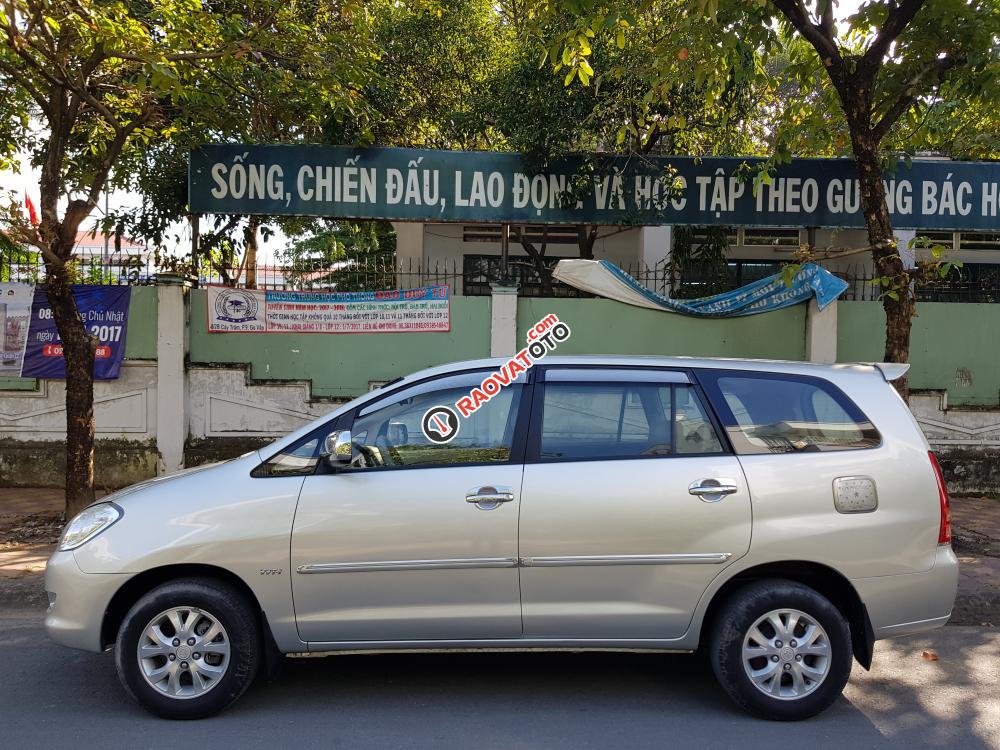 Bán xe Toyota Innova (G) đời 2006 MT, màu ghi-bạc, gia đình sử dụng zin 95%-3