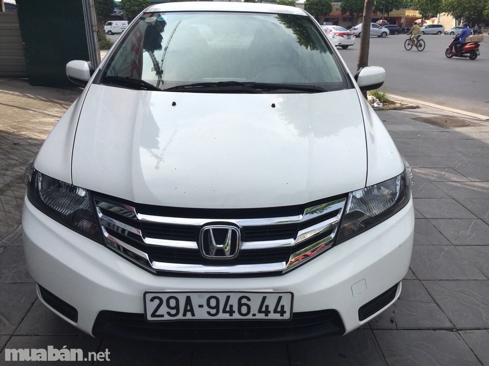 Bán Honda City 1.5MT 2013, màu trắng, xe nhập -0