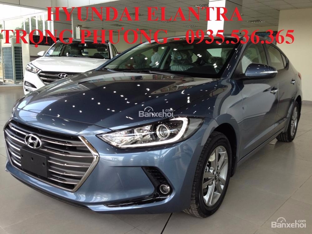 Cần bán Hyundai Elantra đời 2017, màu đen, nhập khẩu-4