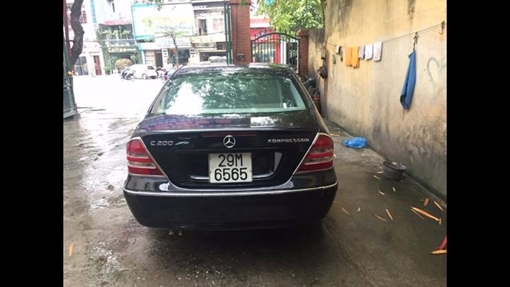 Bán Mercedes C200 năm 2000, màu đen, xe nhập-2