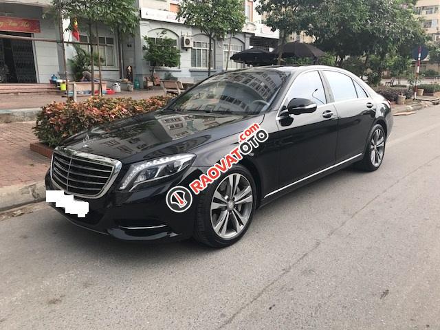 Bán Mercedes S500 màu đen, xe sản xuất 2015, đăng ký T10/2015, chính chủ từ đầu. Xe đi giữ gìn như mới-1