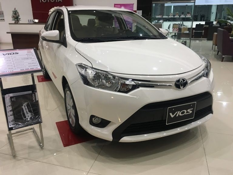 Bán Toyota Vios 2017, màu vàng, nhập khẩu  -3